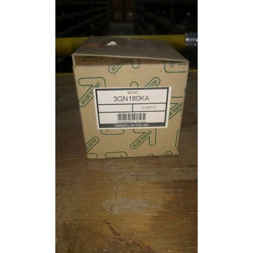 ORIENTAL MOTOR 3GN180KA REDUCER NEW IN FACTORY PACKAGING
