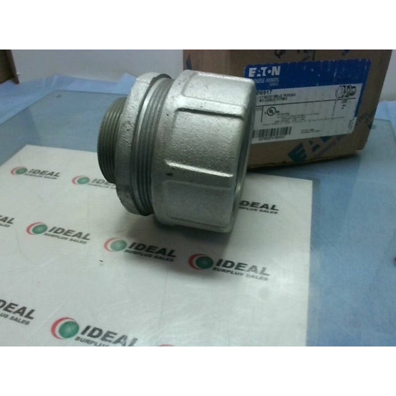 EATON CGB6917 Conector De Cable Y Cordón Macho Recto - Nuev