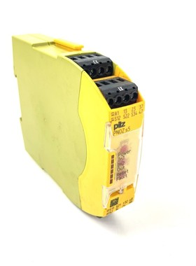 Safety Relay 750135 Pilz 4W 48-240VAC/DC 2NO 2NO *Used*