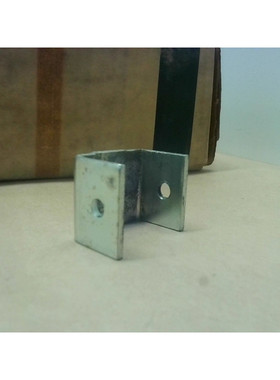 B-Line 9ZN-9012 Abrazadera De Cubierta Sin Tornillos (41 Pzs