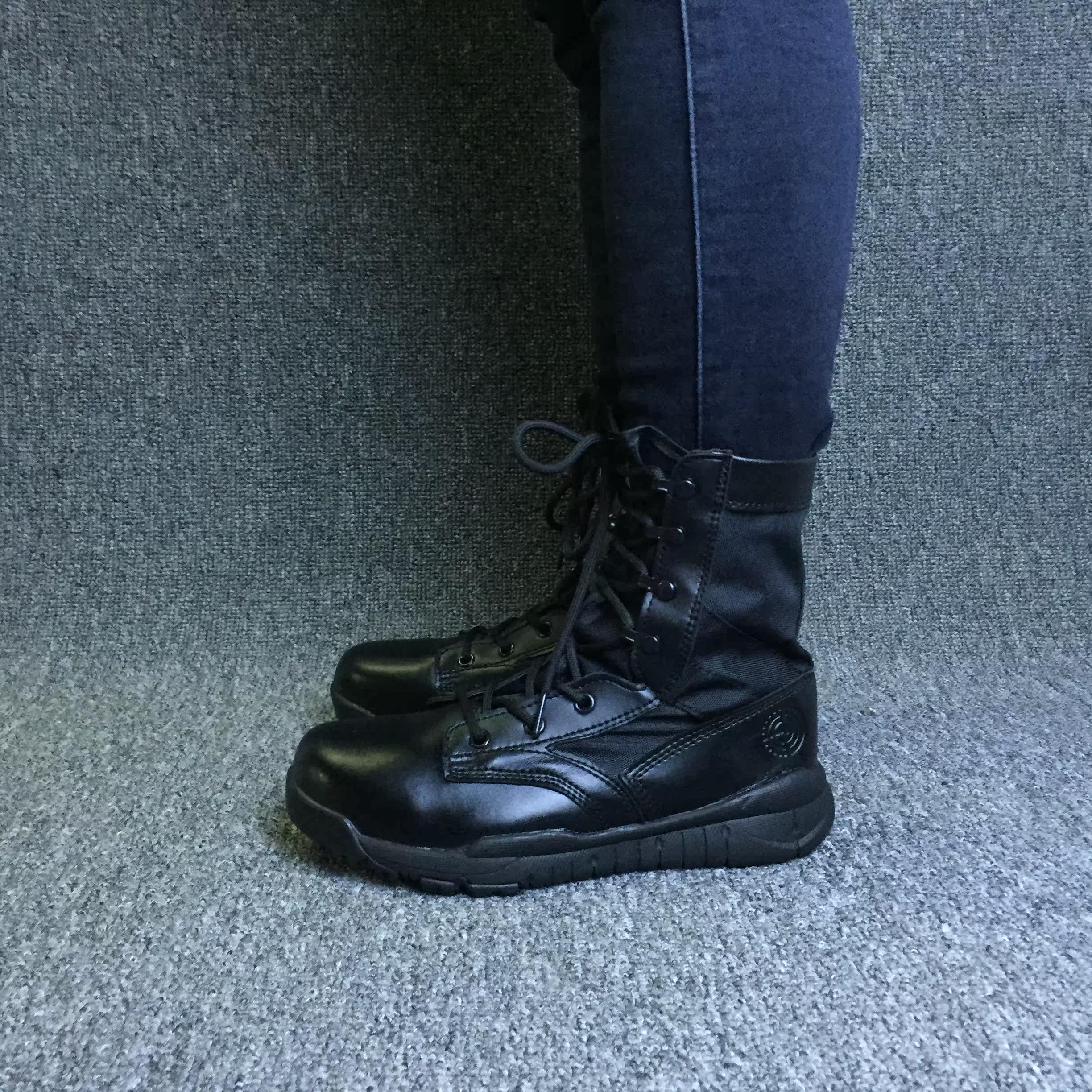 Boots militaires pour homme - lumière - Ref 1400501 Image 1