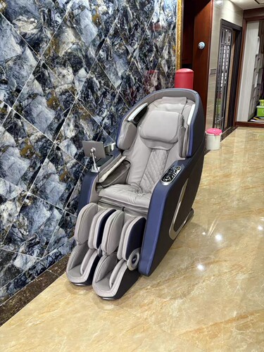 荣泰按摩椅家用全身豪华全自动多功能太空舱沙发A70MAX