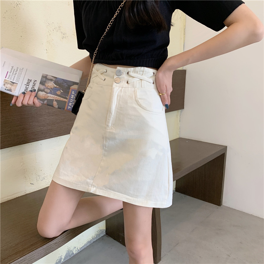 New versatile denim skirt with high waist and thin appearance