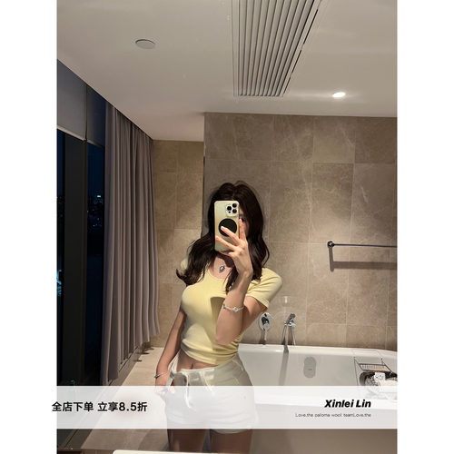 XinleiLin四色细节胸垫短袖