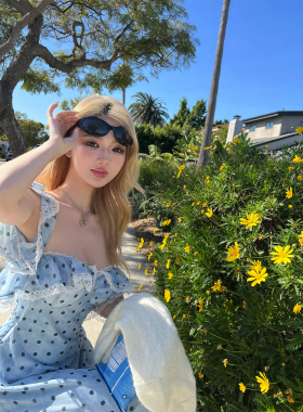 Xinlei Lin Venice海滩 法式复古晕染波点蕾丝雪纺印花吊带连衣裙