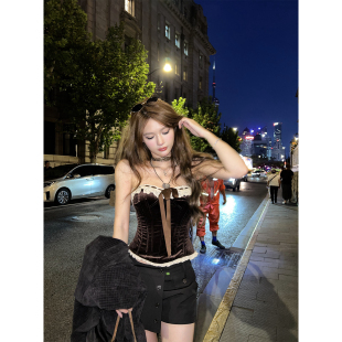 鱼骨蕾丝飘带重工丝绒抹胸上衣 摩卡可露丽 Xinlei Lin