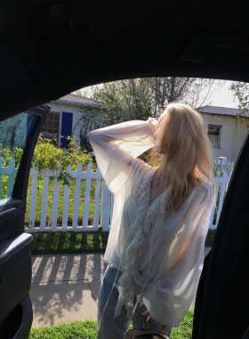 Xinlei Lin 白茶清欢 雪纺清透仙气法式浪漫荷叶边长袖衬衫小衫