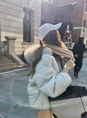 Xinlei Lin 浮岛冰川 轻盈无压泡芙面包感90白鸭绒毛领连帽羽绒服