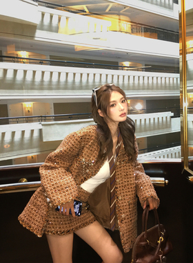 Xinlei Lin“人间富贵花”千金感重工亮片珠管粗花呢小香外套