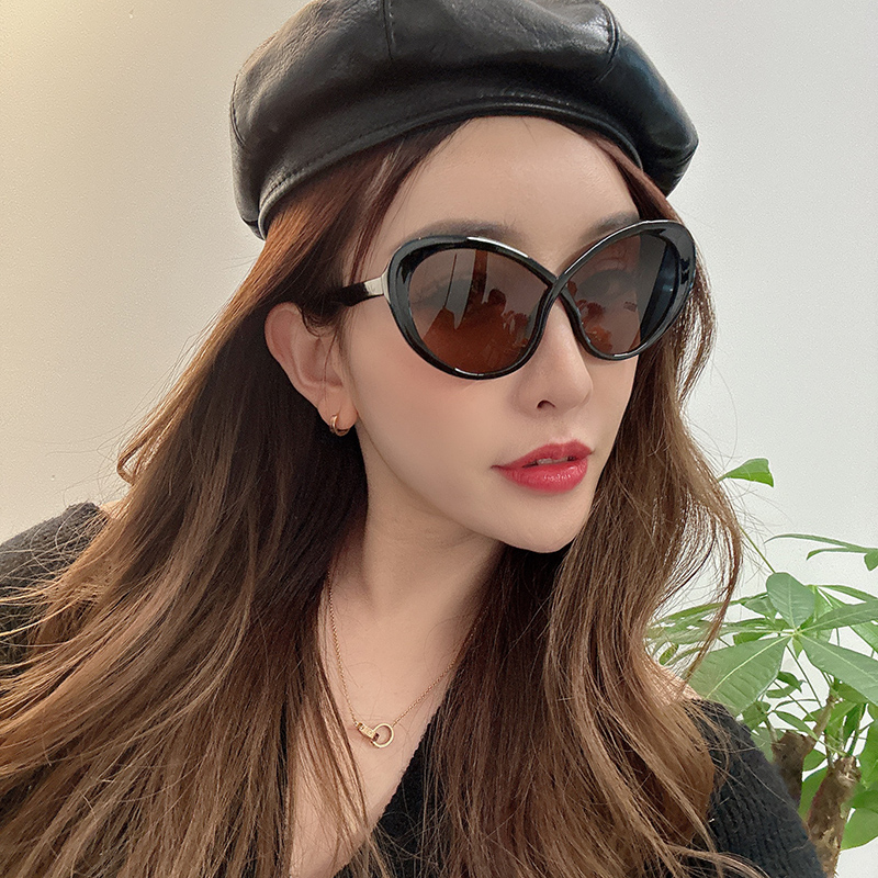墨镜新款墨镜女大脸爱.唯依
