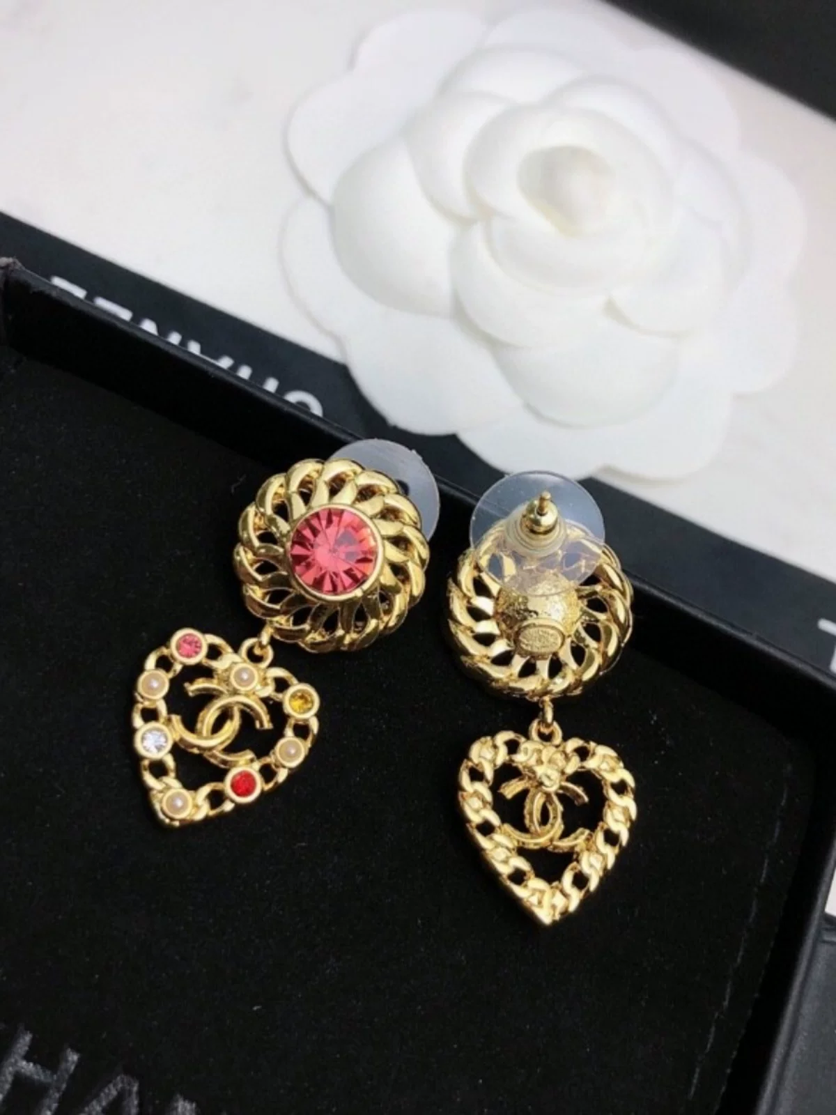 Французский Direct Mail CHANEL Сережки Chanel 2024 Новые Нерегулярные Любовь Ретро Капилляр Подвеска серьги