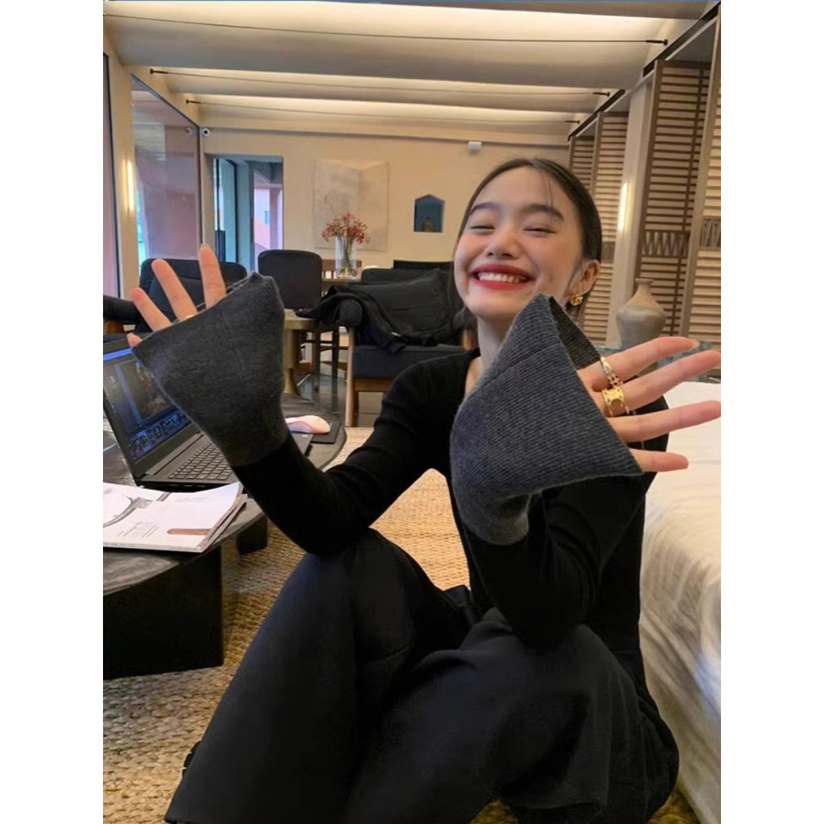 别致半高领针织打底衫女修身辣妹长袖内搭毛衣高级感上衣