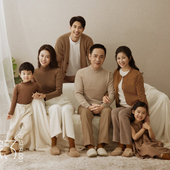 影楼样片主题摄影六口拍照咖啡色毛衣亲子装 家庭装 全家福服装 新款