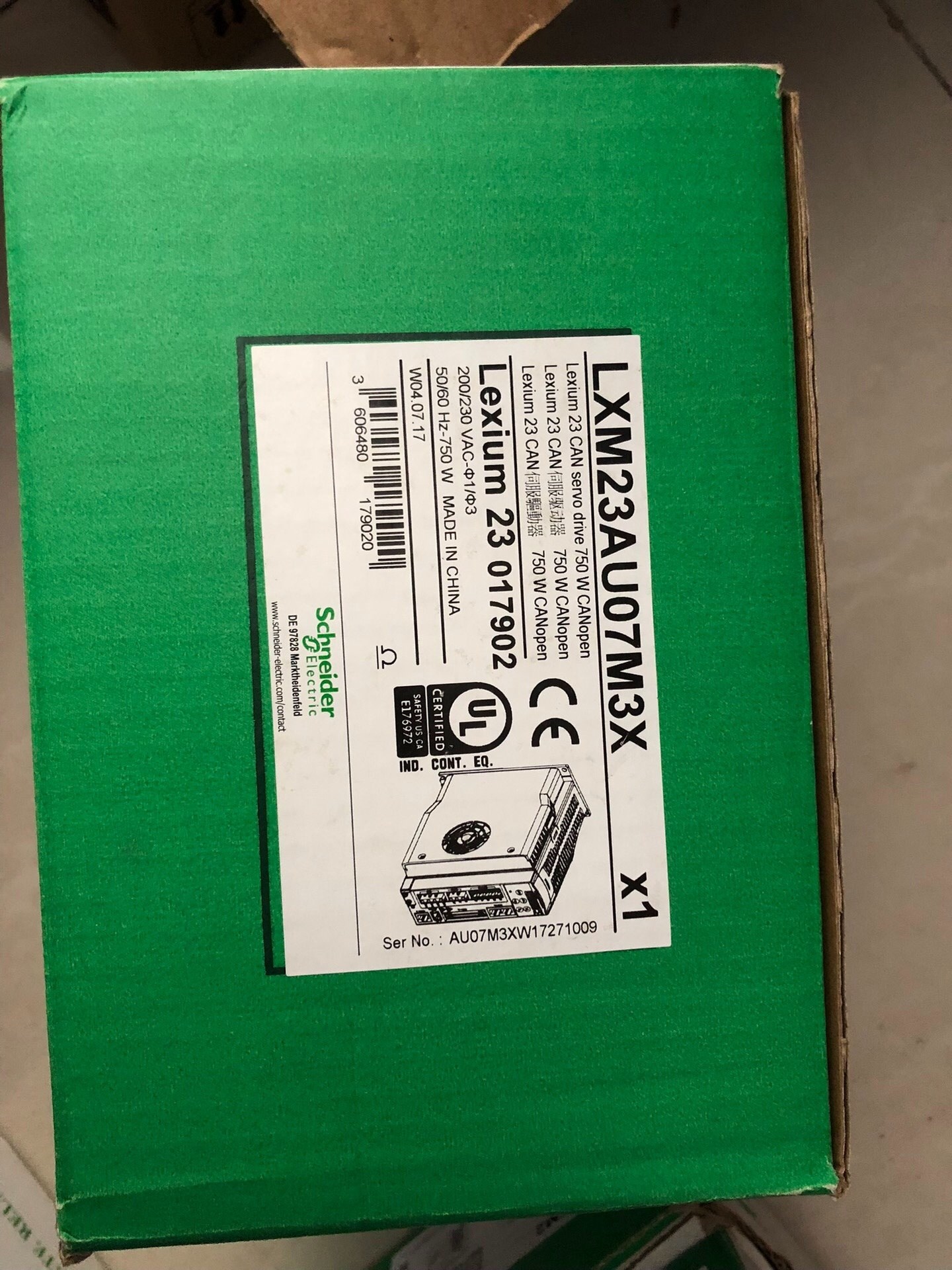 全新原装施耐德伺服驱动器LXM23AU07M3X拍前询价