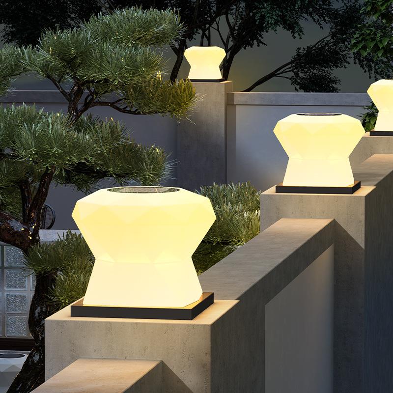 不锈钢太阳能柱头灯仿钻石设计