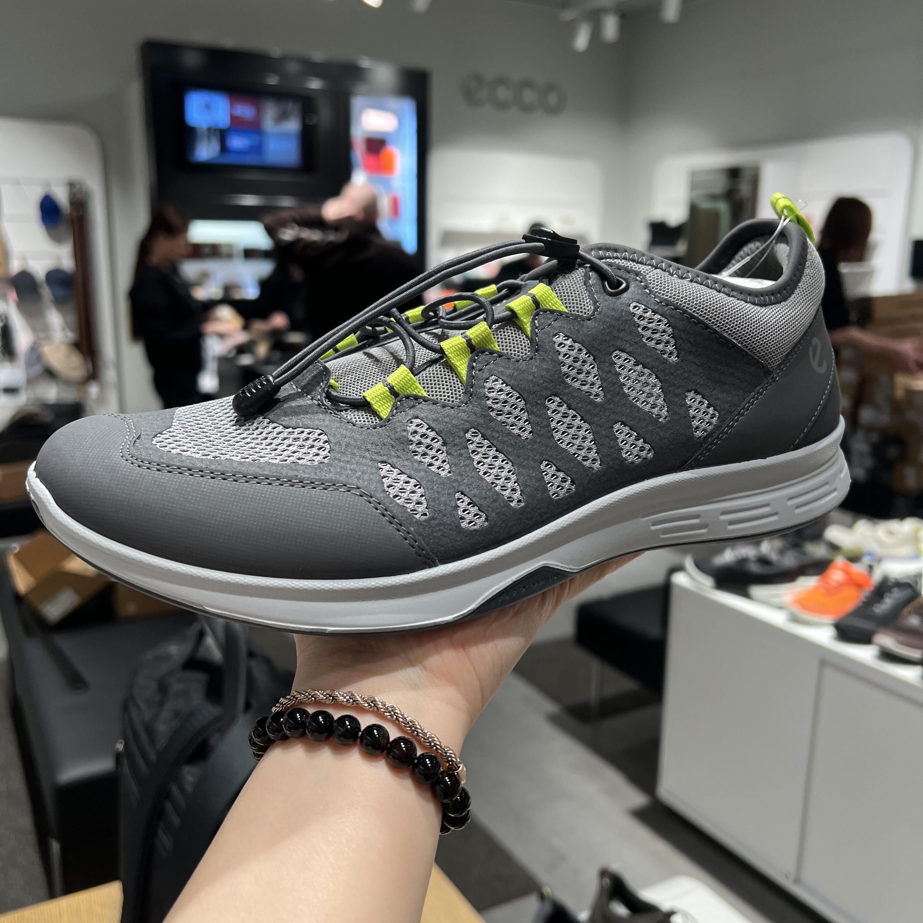 ECCO爱步男鞋 26新款春夏透气网面户外徒步轻便运动休闲鞋870134