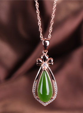 天然和田玉棱形女士款挂件吊坠