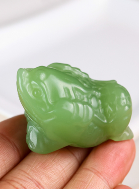 新疆和田玉碧玉招财金蟾手把件天然玉石三足金蟾把件原石手玩件