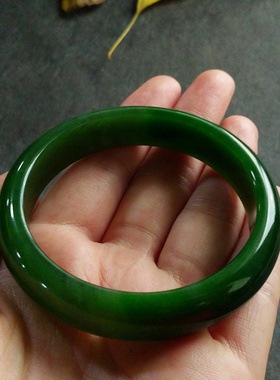 玉器新疆和田碧玉手镯男女款 碧玉山料手镯 菠菜绿玉镯子