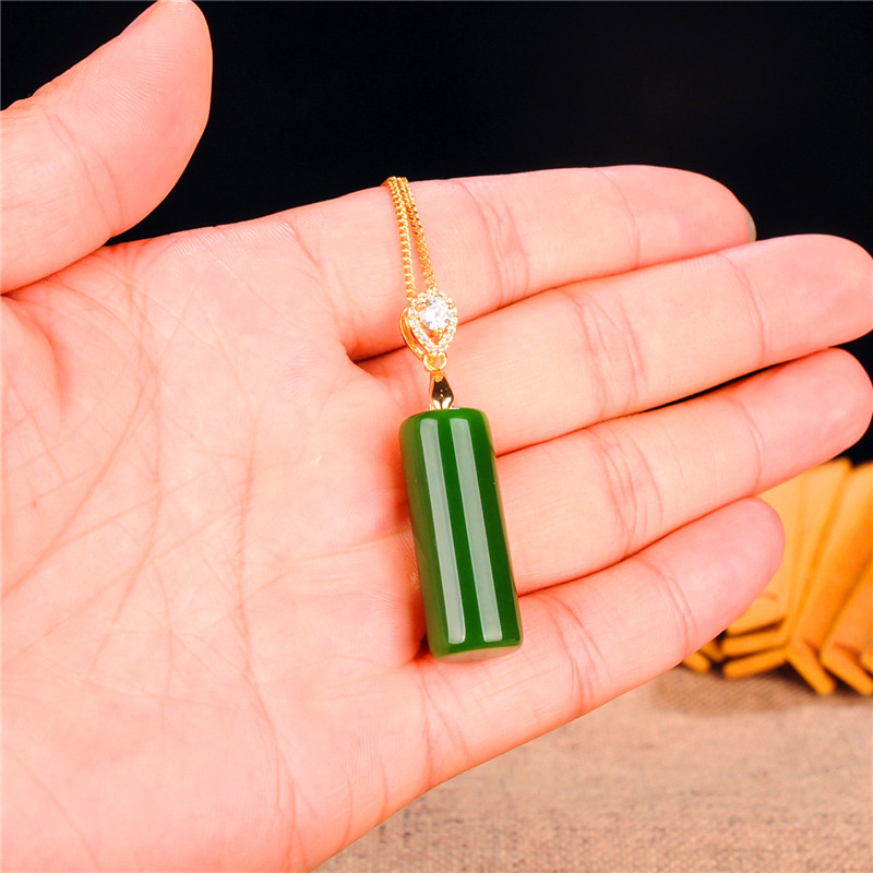 玉器玉器新疆和田玉羊脂碧玉吊坠女款菠菜绿碧玉圆柱项链925银