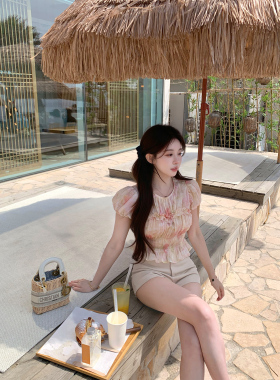 萌萌Ja 洛神梅子~莱塞尔定染碎花收腰短袖t恤女打揽泡泡袖上衣夏