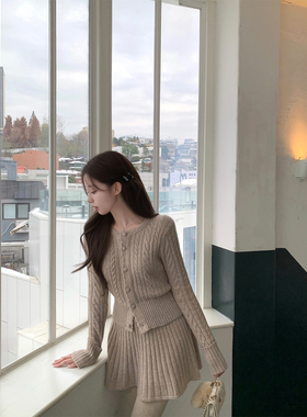 萌萌Ja 梧桐榛果林 两色麻花针织套装女秋季韩系高级感上衣半身裙