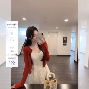 萌萌Ja 杜维埃生巧~两色休闲圆领绵羊毛针织开衫修身显瘦包扣上衣