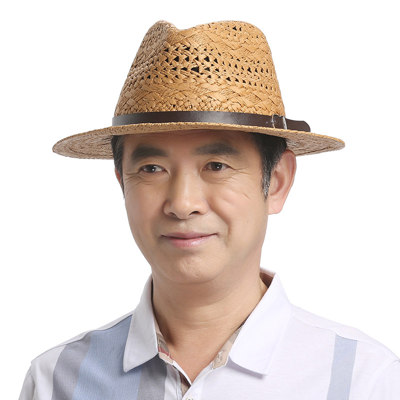 草帽中年老人爸爸手工编织帽子