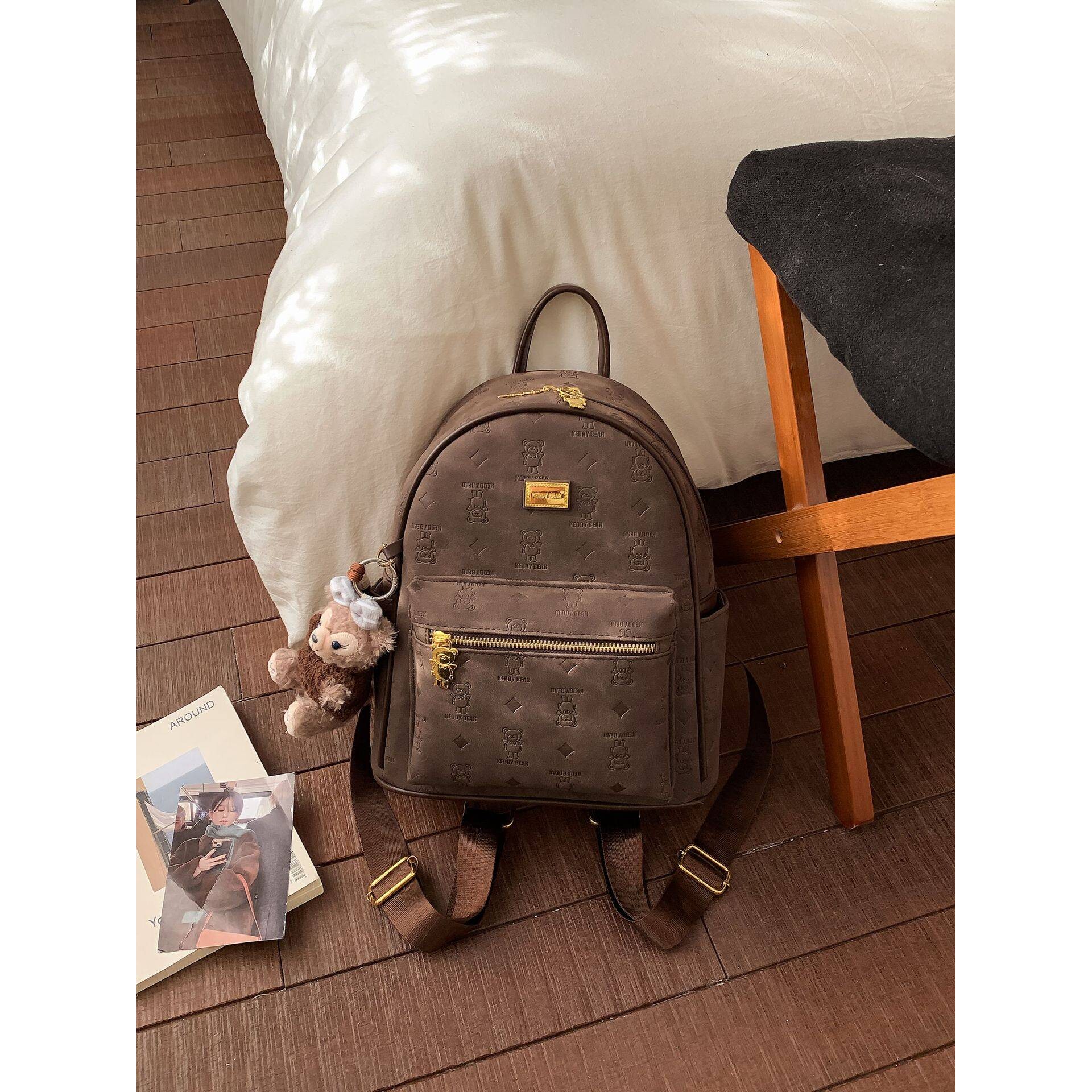 官方品牌复古热卖双肩包女2026新款上课通勤小书包外出旅行背包斜