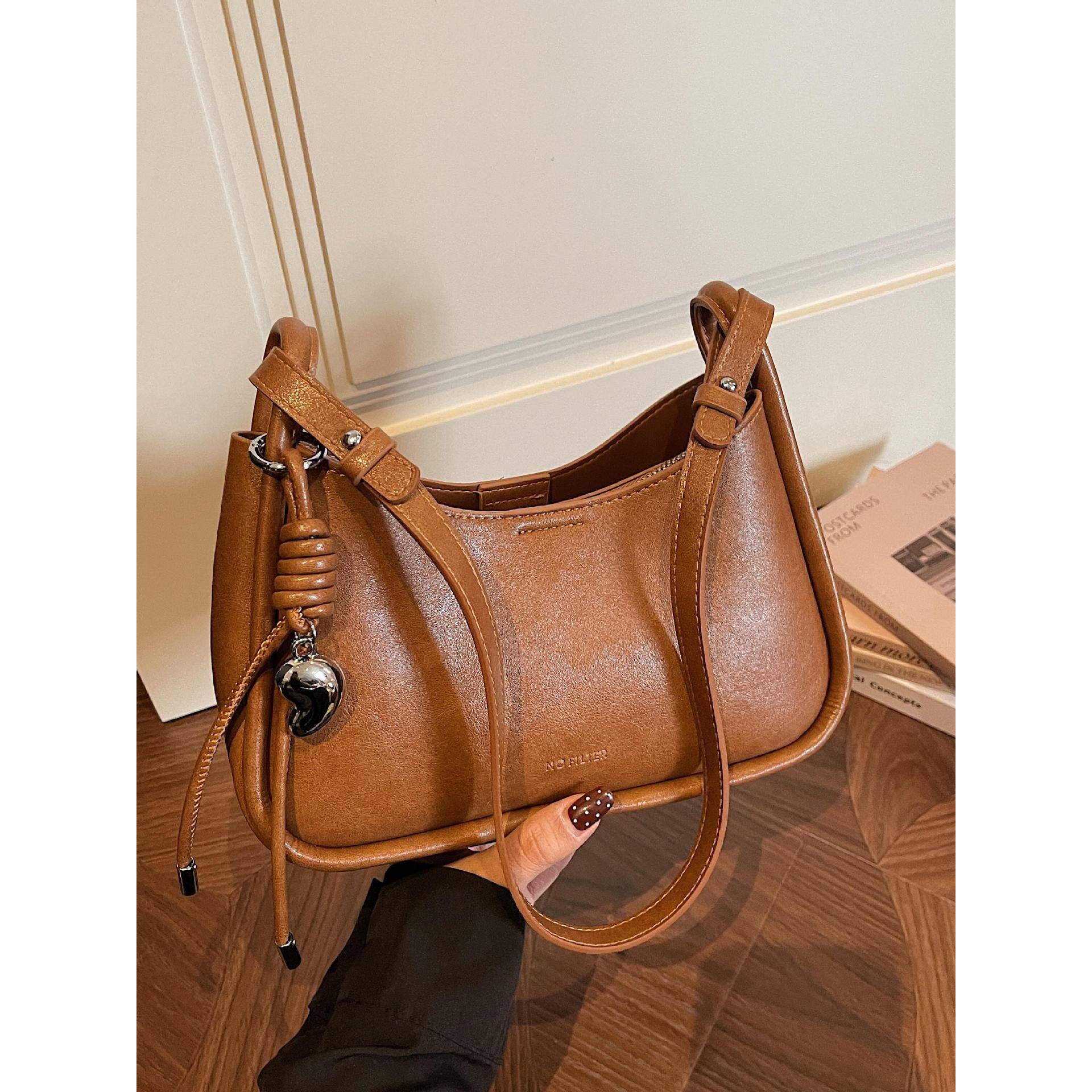 官方品牌热销新款腋下包女士2026小众轻奢斜挎包高级感超火休闲肩