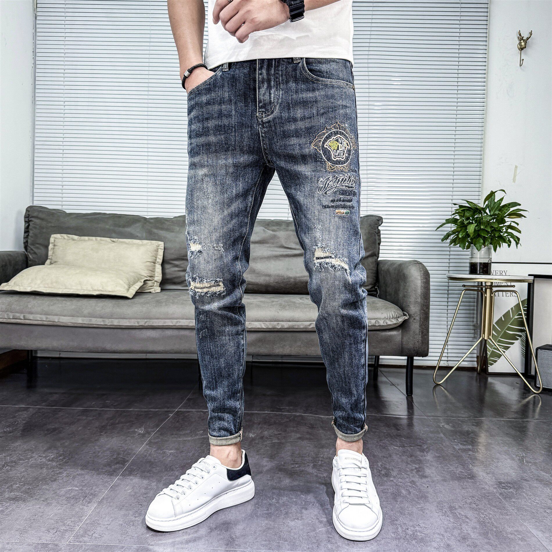 破洞牛仔裤男2026春秋新款潮流百搭刺绣烫钻时尚个性低腰小脚长裤