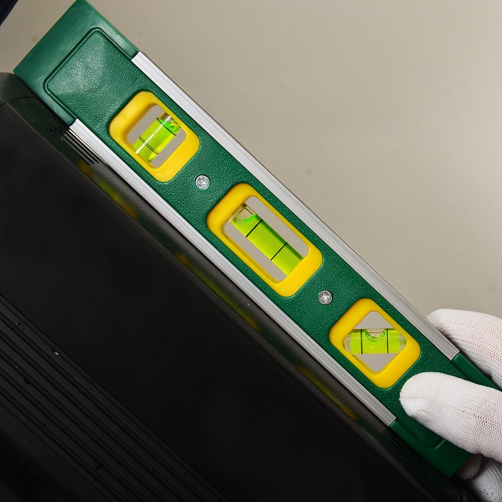 得威斯水平尺 230mm微型水平仪 铝合金包边磁性鱼雷水平尺 平水尺