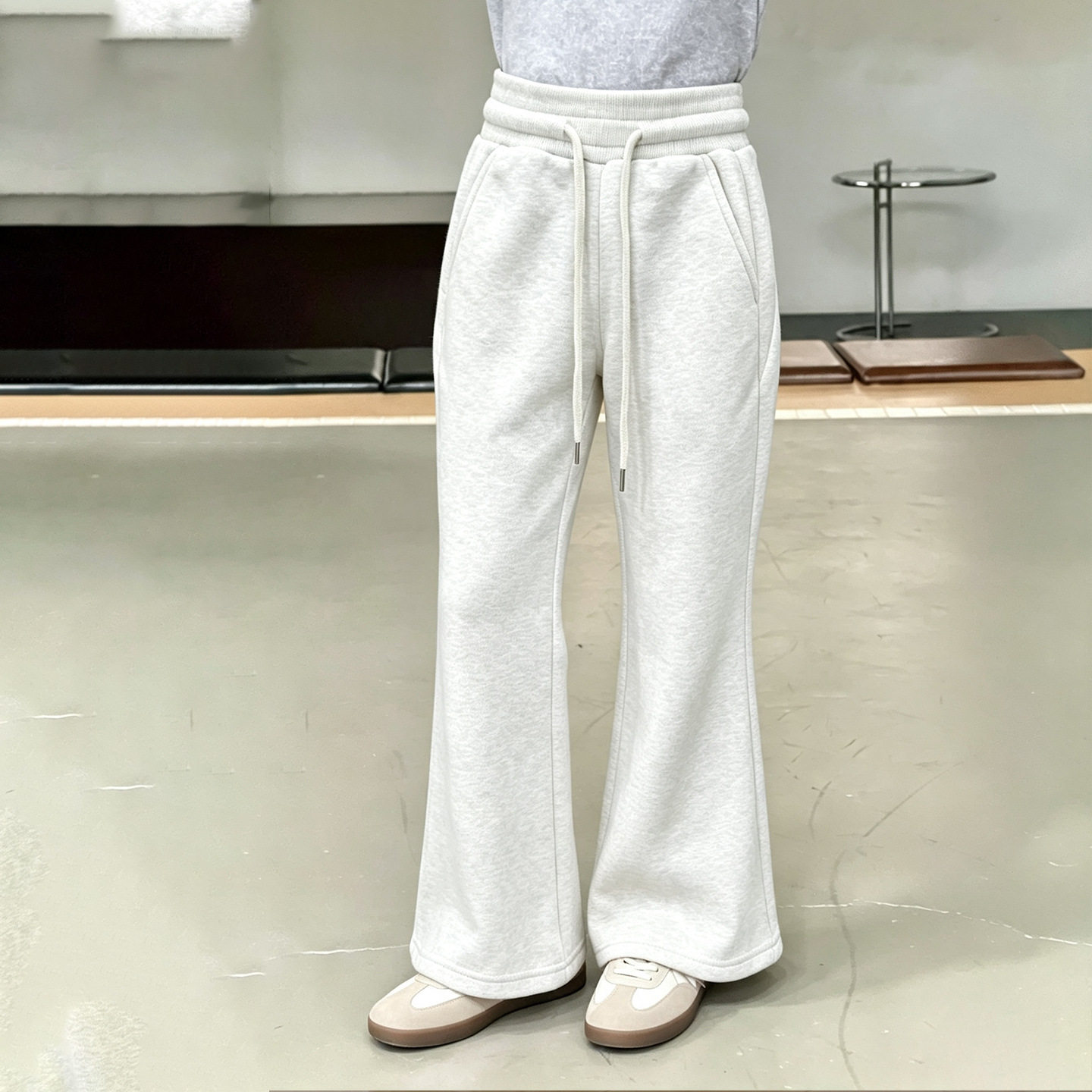女童春秋喇叭裤2026新款儿童弹性卫裤中大童女孩秋季休闲微喇裤子