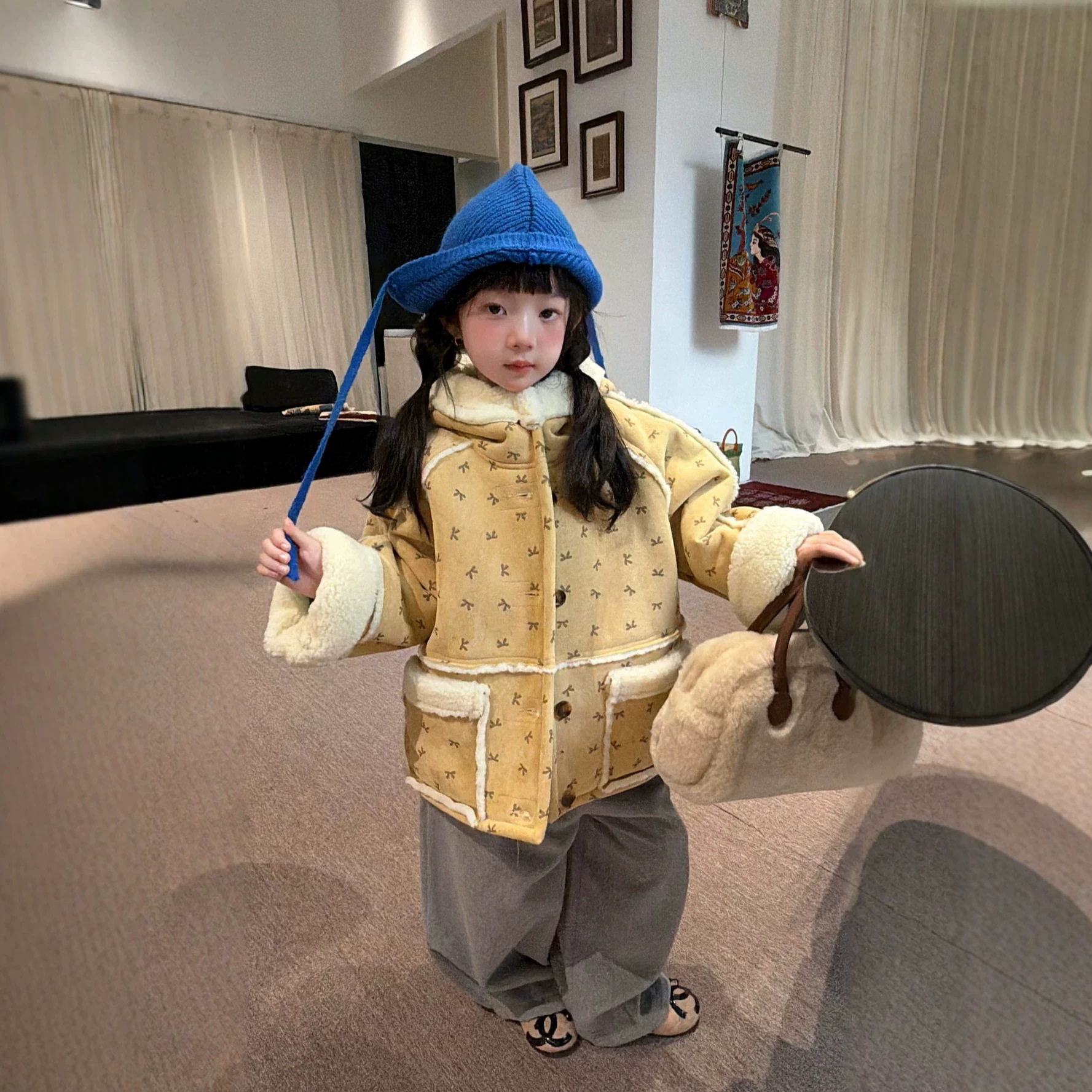 半柚童外套2026冬季女童韩版蝴蝶结皮毛一体外套儿童加厚连帽棉服