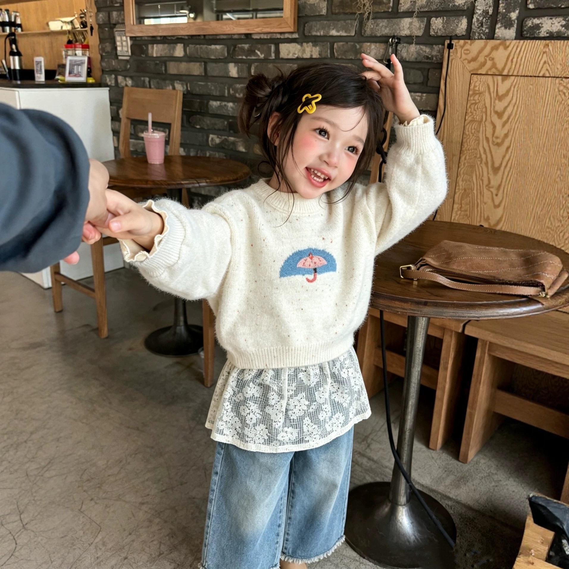 女童毛衣26秋冬新款儿童刺绣针织衫女孩叠穿网纱屁帘牛仔裤套装潮