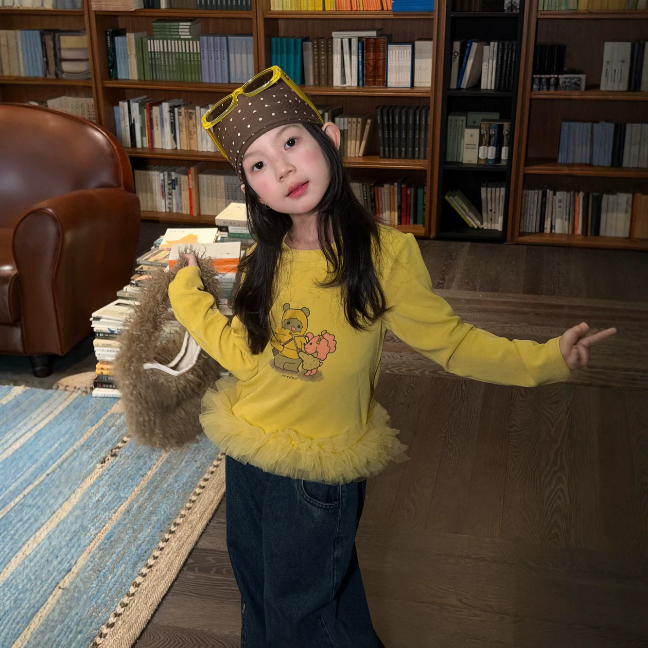 半柚童打底衫2026秋季女童韩版卡通字母T恤儿童百搭圆领拼纱上衣