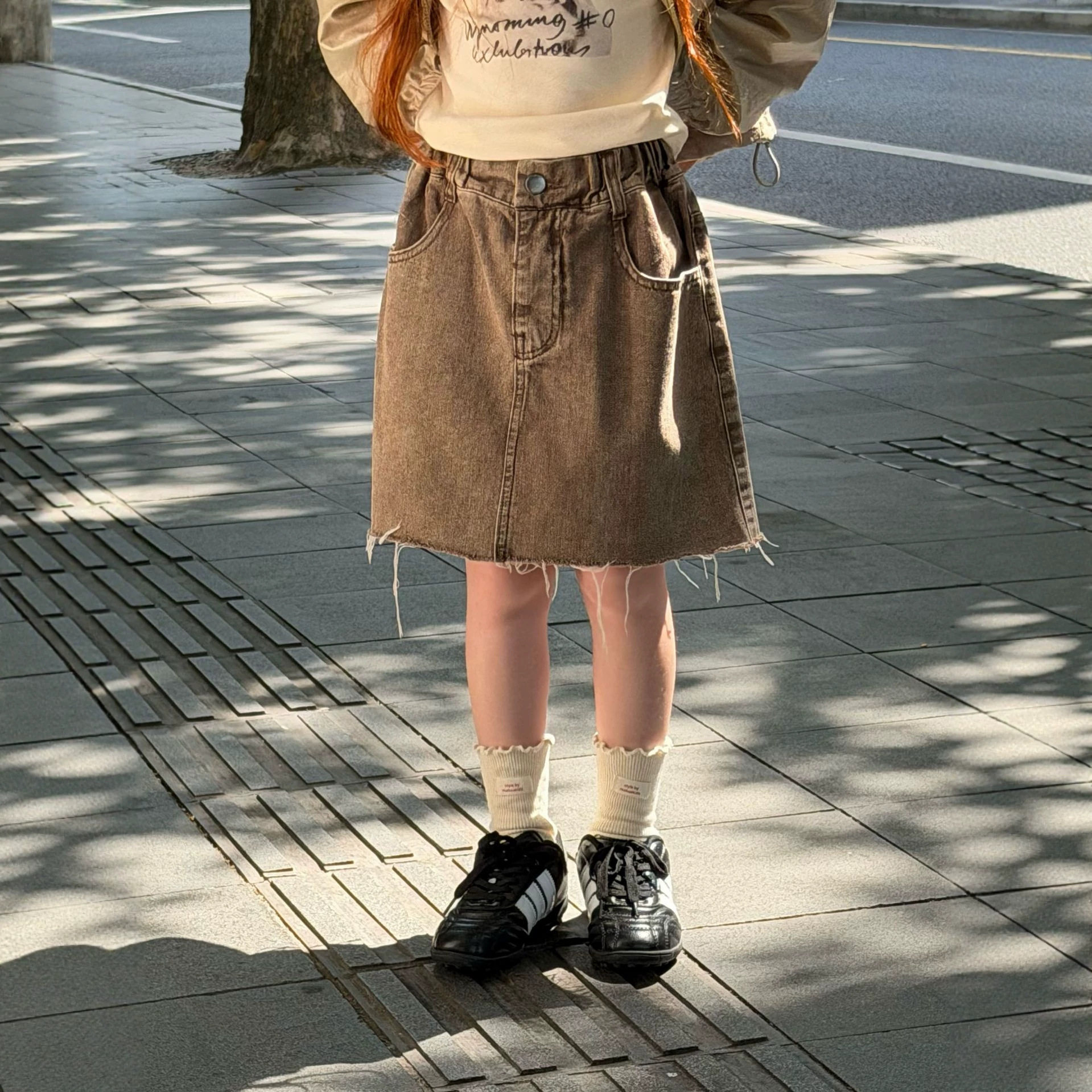 女童半身裙2026秋季新款休闲时髦辣妹水洗牛仔短裙防走光A字裙潮