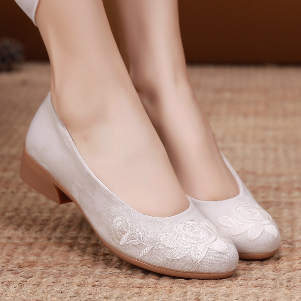老北京布鞋百搭纯色简约女茶服鞋