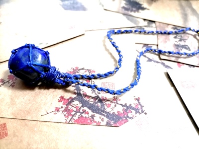 貔貅阁珠宝 原野 天然青金石网兜原石水晶手作简单蜡绳吊坠项链