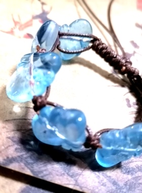 貔貅阁珠宝 原野 酷似蓝碧玺的古法琉璃蓝小兔冰润手链