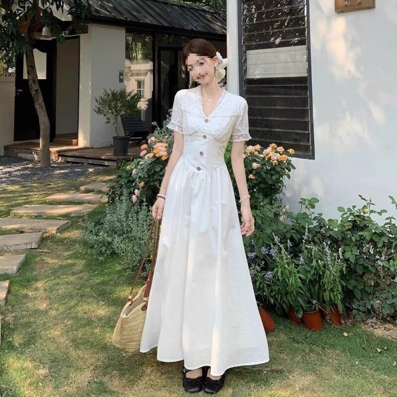 温柔甜美风蕾丝V领短袖连衣裙女装2026夏季新款收腰显A字裙长裙