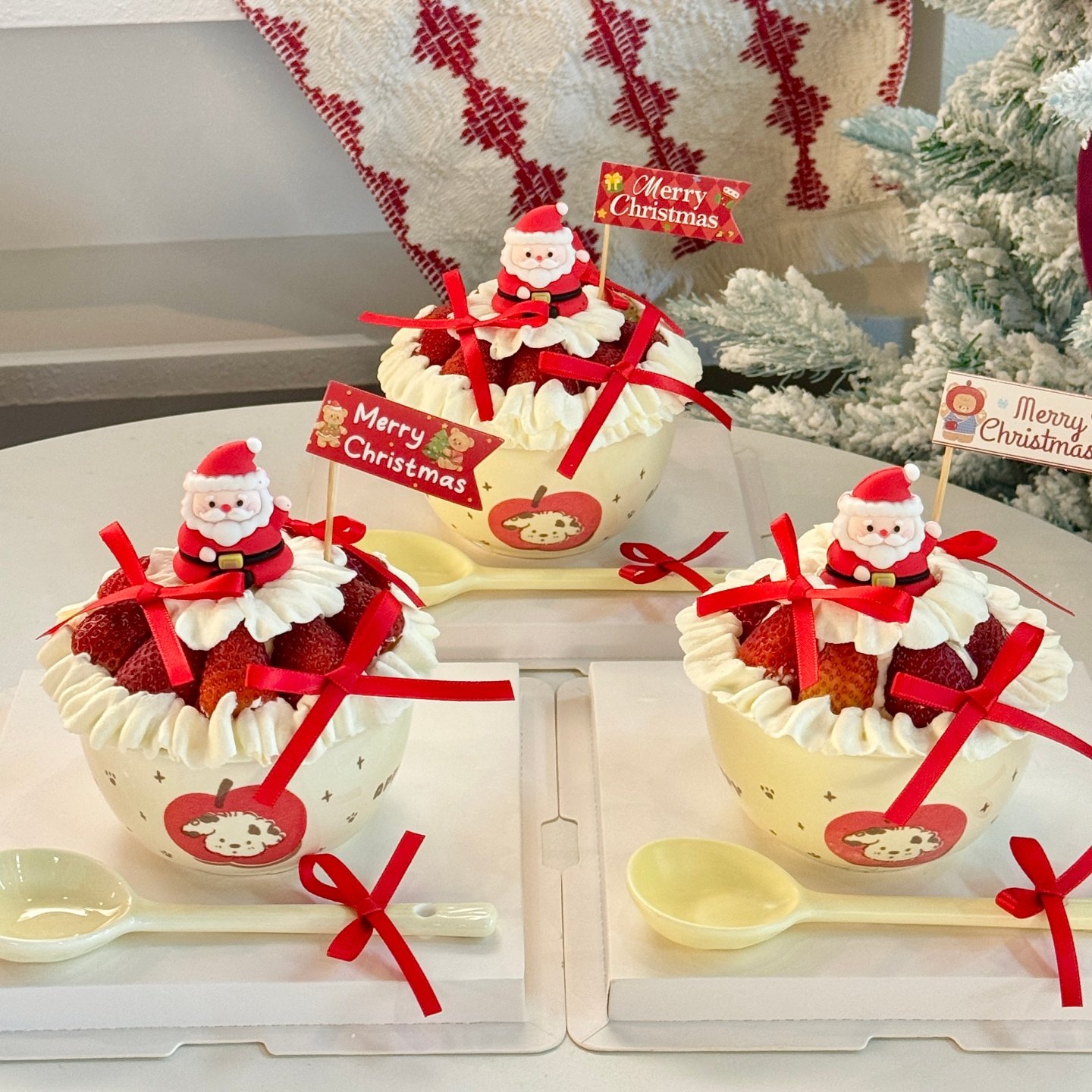 网红圣诞节苹果小狗草莓碗蛋糕装饰圣诞老人陶瓷碗蛋糕甜品抱抱碗