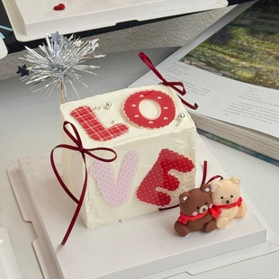2.14网红情人节连体熊蛋糕装饰爱心love亚克力情侣纪念日装扮插件