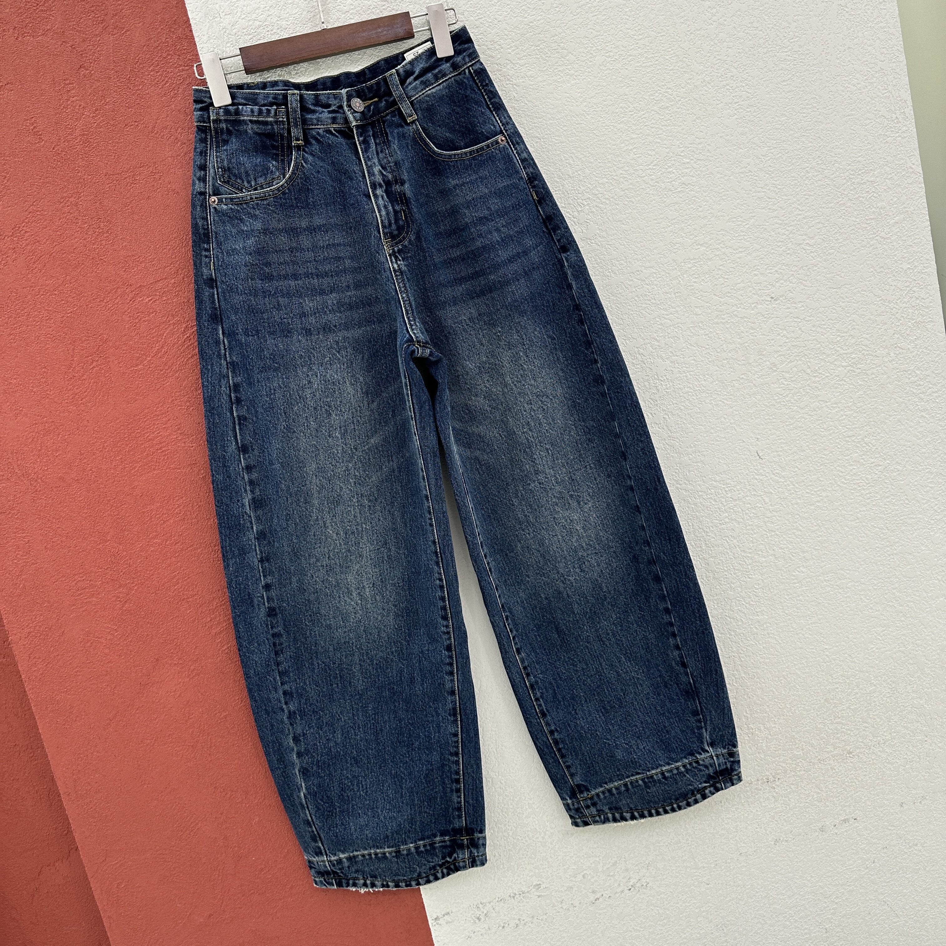 2026秋款Q FASHION JEANS酷希莱61518显瘦弯刀牛仔裤女刺绣拖地裤