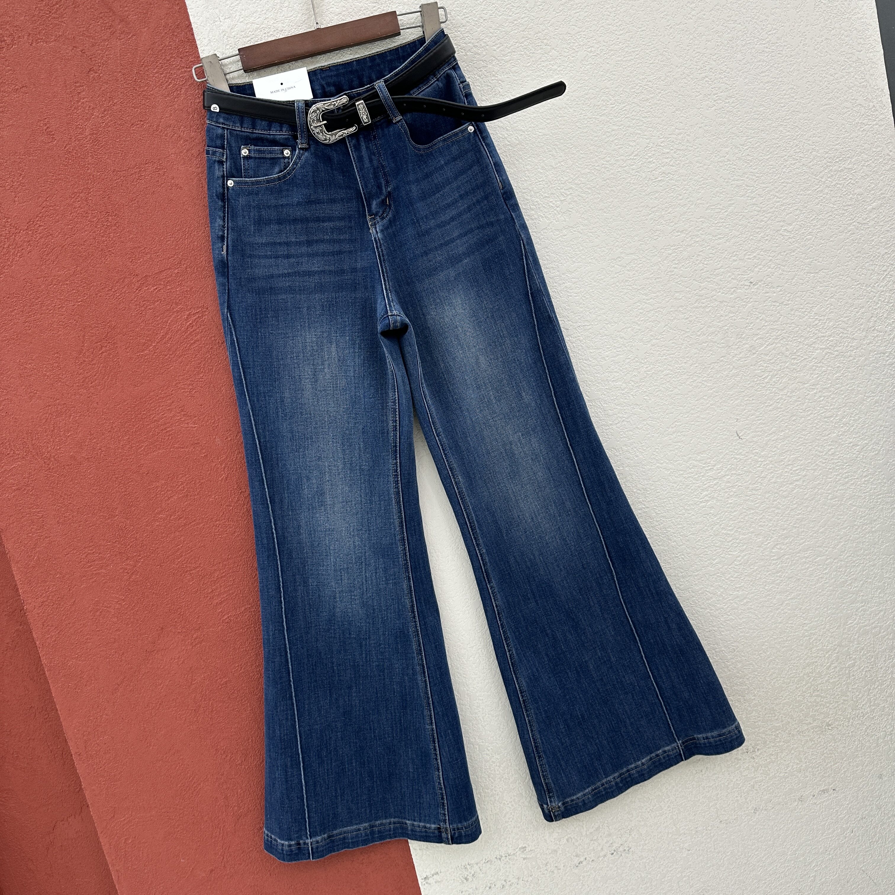 2026春款JEANS750牛仔裤女高腰显瘦喇叭裤拖地裤深蓝色压线微喇裤