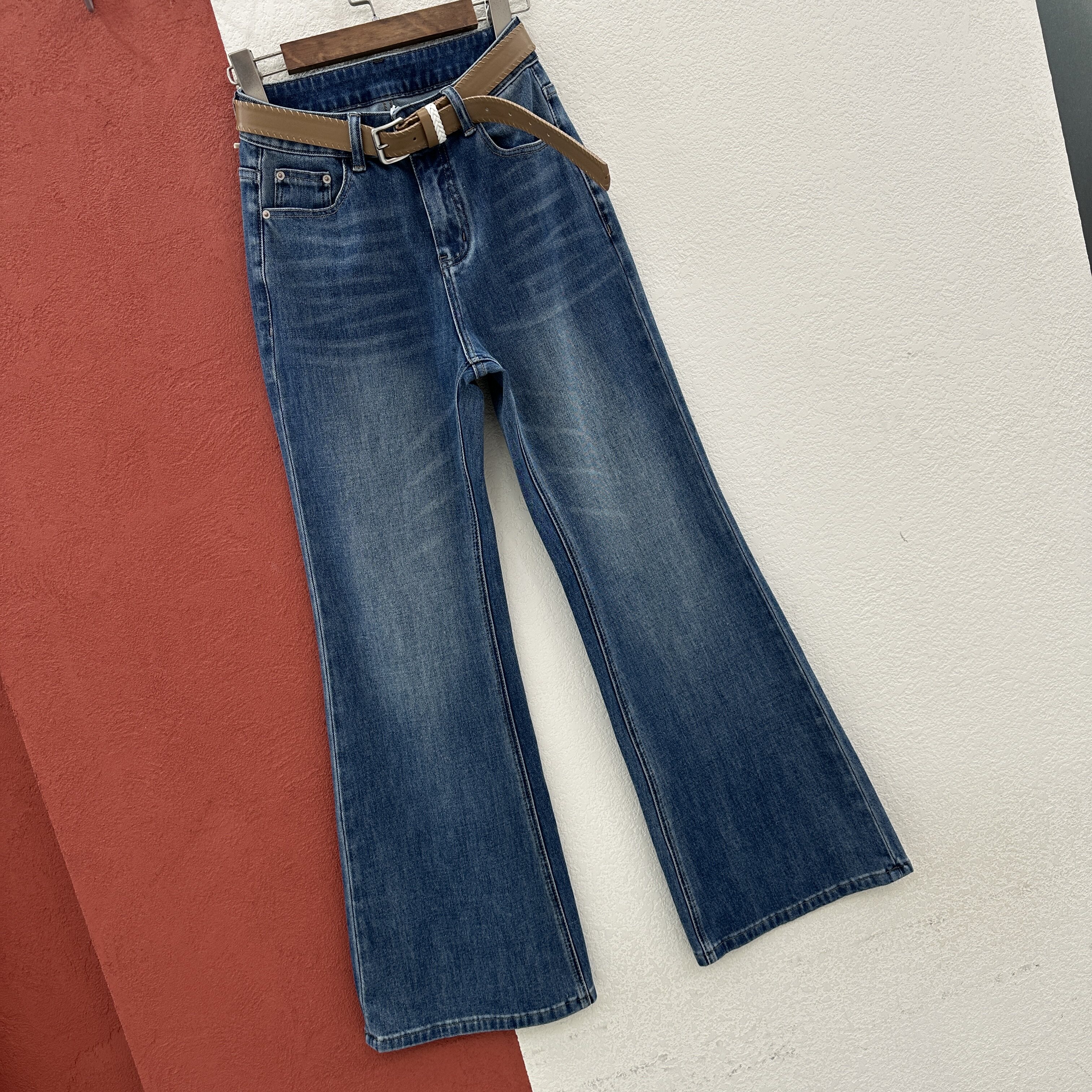 2026春款JEANS韩酷莱66233牛仔裤女高腰显瘦微喇裤修身弹力喇叭裤