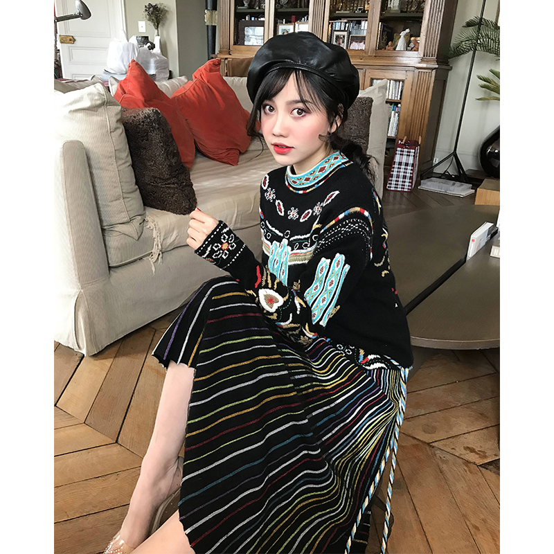 网红can民族风圆领套头复古毛衣