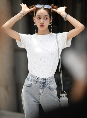 CAN夏季新款 自带聚光灯 烫钻上衣+高定压皱半身裙两件套装女