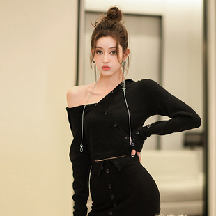 名媛风薄款 00AM 黑色针织衫 包臀半裙时尚 CAN09 两件套装 2410