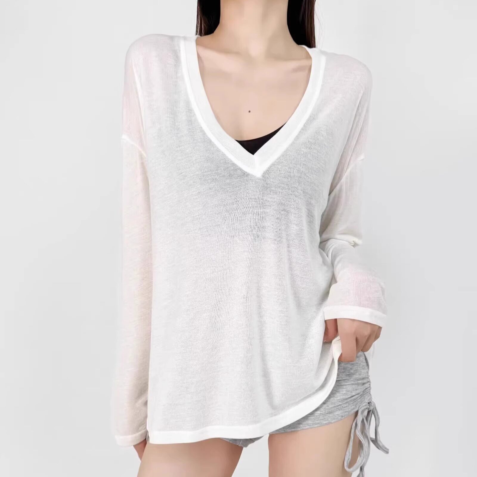 港味慵懒风V领套头长袖防晒T恤女初秋纯欲薄款罩衫宽松空调衫上衣